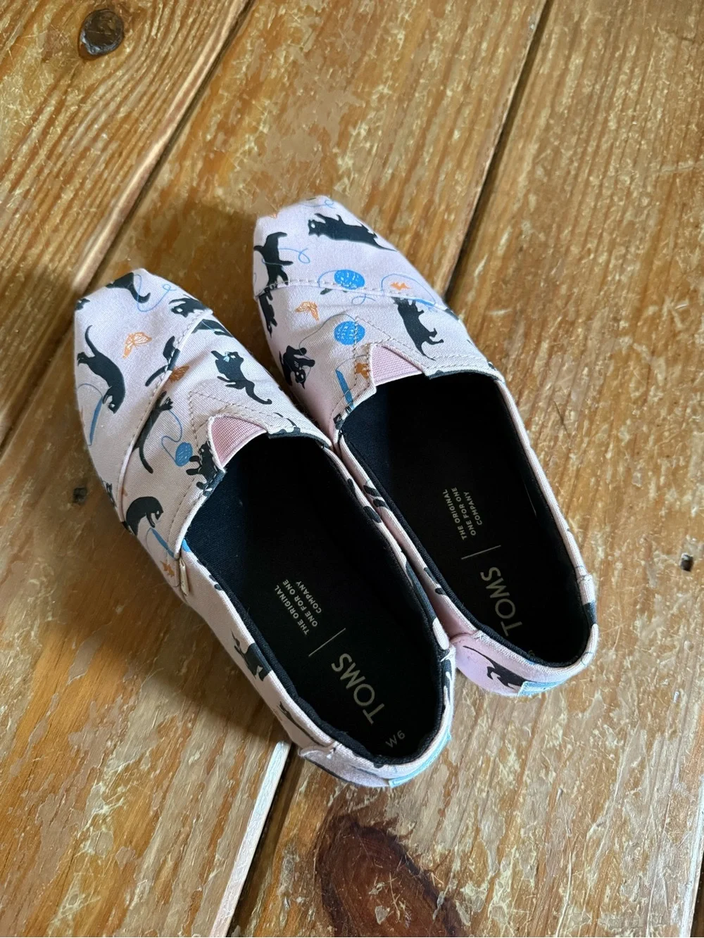 Toms Shoes